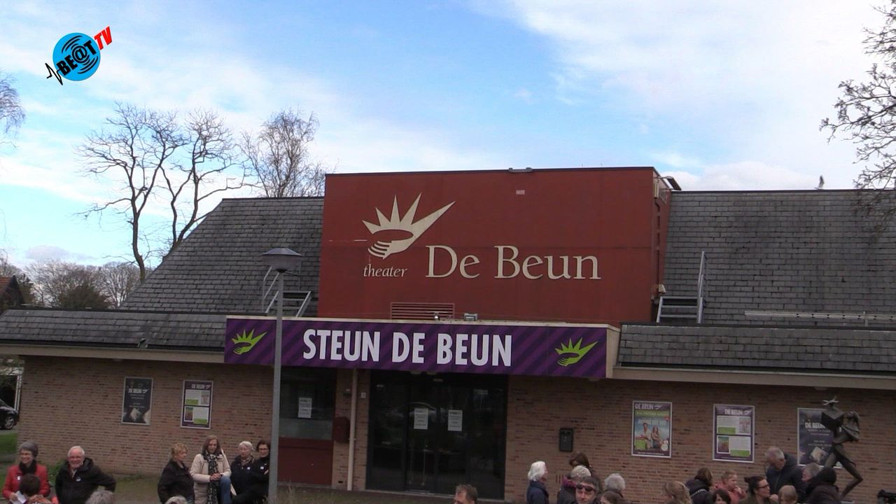 Steunbetuigingen aan De Beun overhandigd aan de burgemeester en wethouder Ronald Vennik (28 maart 2024)